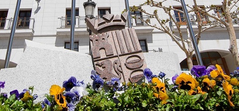 ayuntamiento torrejon escudo plaza