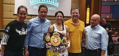 Miriam Gutiérrez gana el título WBA Gold y aspirará al mundial del peso ligero de boxeo boxeo miriam wba gold