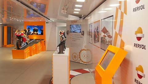 La moto de Marc Márquez, en Torrejón de Ardoz hasta el próximo día 15 exposicion repsol racing tour
