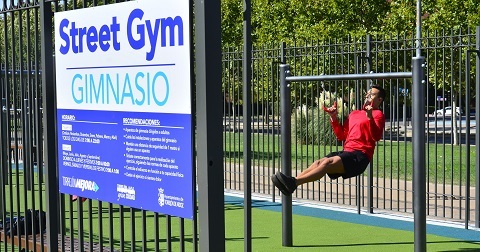 Torrejón de Ardoz cuenta con un nuevo gimnasio al aire libre gratuito en el barrio de Soto Henares gimnasio calle 2