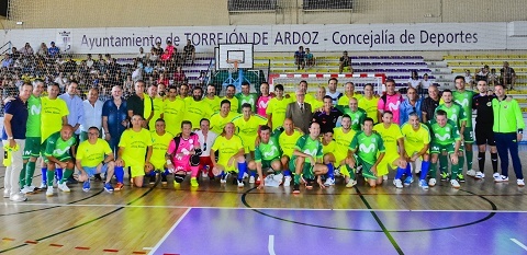 Veteranos de Marsanz y Movistar Inter homenajearon a Julián Herrero padre homenaje julian herrero torrejon