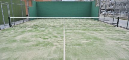 Renovado el césped de dos de las pistas de pádel del C.D. Londres de Torrejón de Ardoz nuevo-cesped-padel