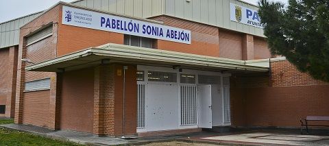 El pabellón M-4 pasa a llamarse “Sonia Abejón” como reconocimiento a la gimnasta de Torrejón pabellon-sonia-abejon-torrejon