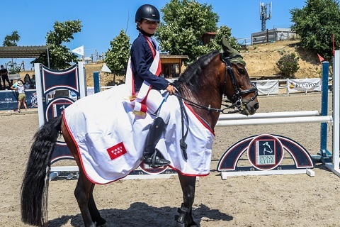 La torrejonera Martina Cabañas, medalla de plata en el Campeonato de España de Ponis por equipos poni martina cabanas