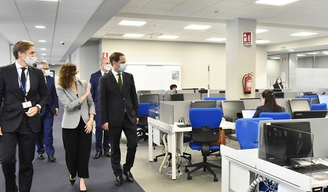 visita isabel diaz ayuso empresas torrejon