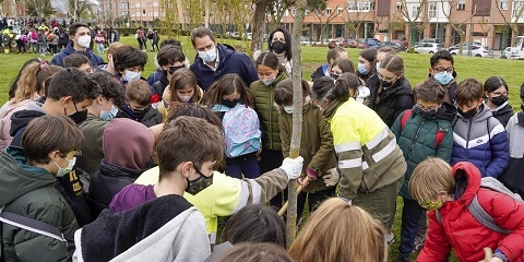 Torrejón de Ardoz celebra el Día del Árbol plantando 200 árboles por parte de los escolares de la ciudad dia del arbol torrejon 2022