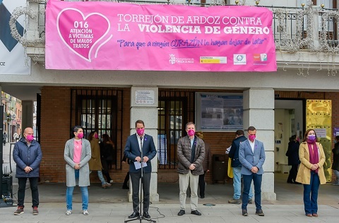 Torrejón de Ardoz conmemora el Día Internacional contra la violencia hacia las mujeres Torrejón de Ardoz conmemora el Día Internacional contra la violencia hacia las mujeres