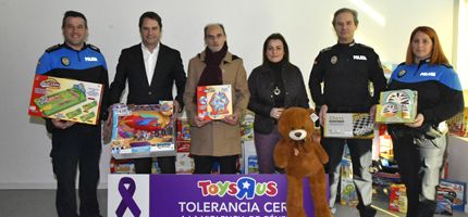 juguetes toys r us donacion