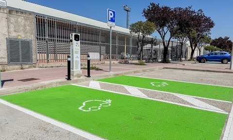 Esta semana será gratis usar los puntos de recarga de vehículos eléctricos que hay en varias calles de Torrejón de Ardoz punto carga vehiculos electricos recurso