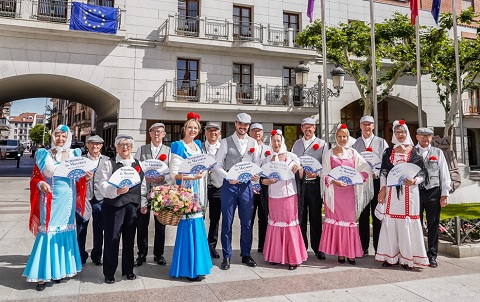 Llega la Semana de los Mayores de Torrejón de Ardoz que se celebrará del 13 al 19 de mayo semana mayores 2024 presentacion