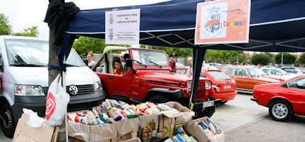 vehiculos clasicos recogida alimentos