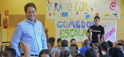 visita alcalde torrejon comedor escolar verano